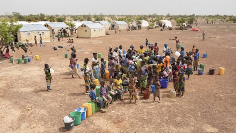 Attentat meurtrier dans le centre du burkina faso : plus de 100 morts et 140 blessés