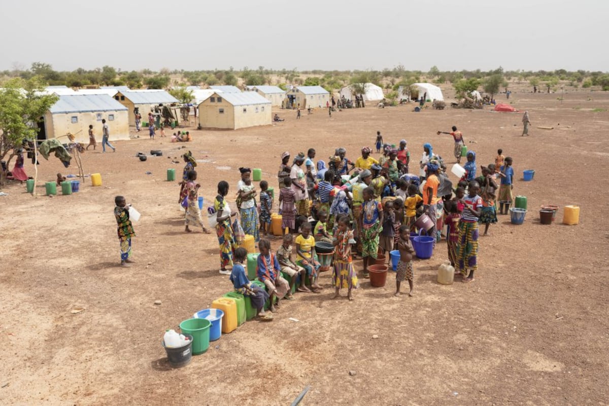 Attentat meurtrier dans le centre du burkina faso : plus de 100 morts et 140 blessés