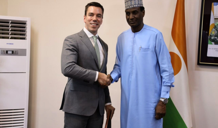 Diplomatie américaine en afrique : les états-unis relancent leur présence au sahel avec une étape clé à niamey