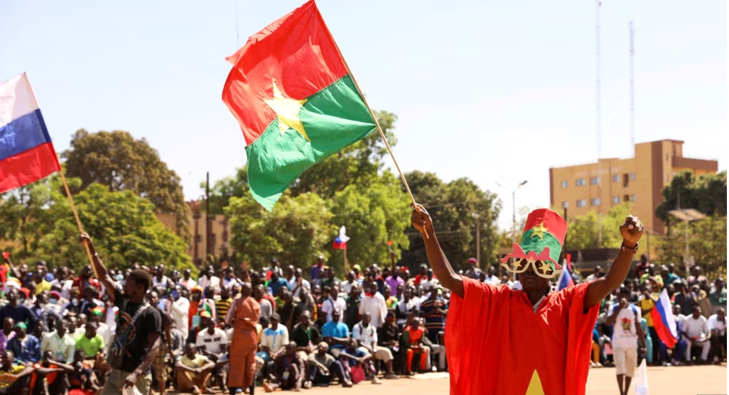 Burkina Faso : un an après le coup d&rsquo;état, la quête de stabilité face aux défis sécuritaires