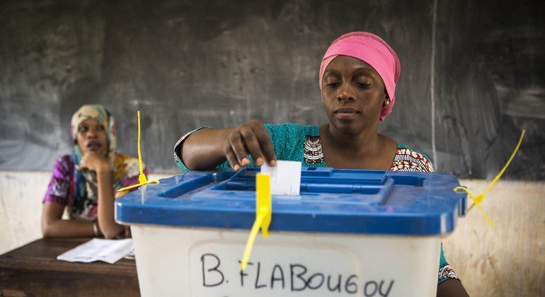 Mali : suspension des partis politiques critiquée par l&rsquo;ONU pour violations des droits humains