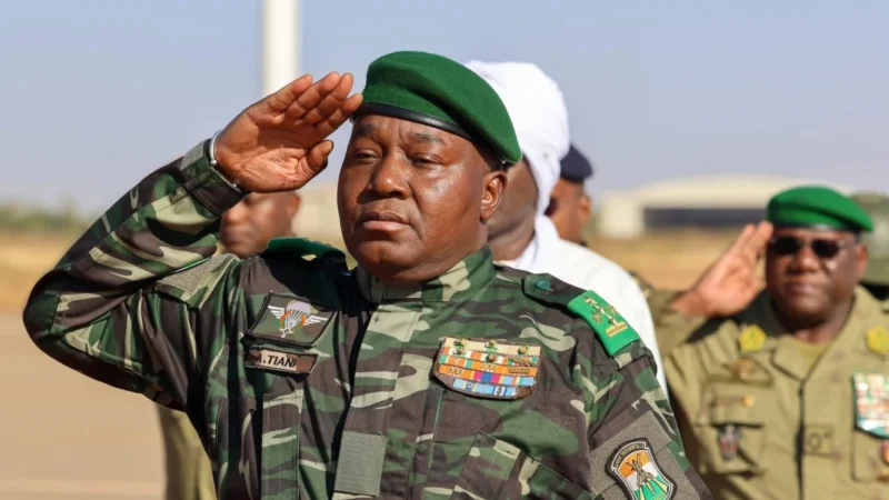 Niger: le général Tiani face aux défis intérieurs et aux tractations périlleuses