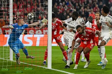 Triomphe offensif du Bayern Munich et impasse tactique pour Arsenal