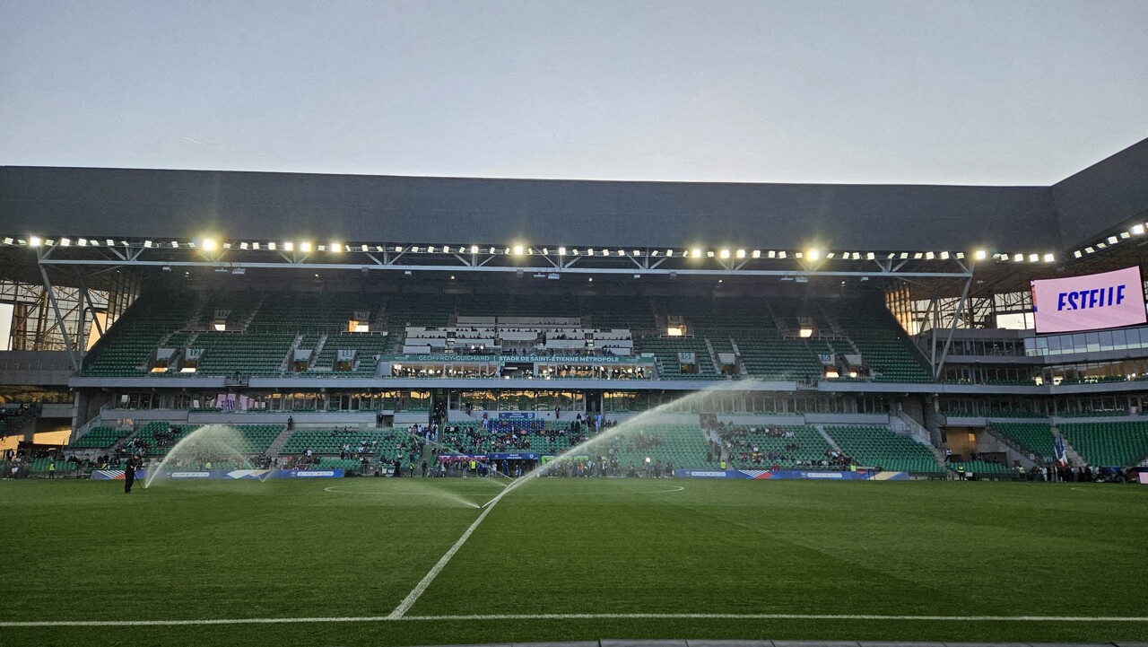 Saint-Étienne contre nice : horaires et diffusion du barrage en ligue 1