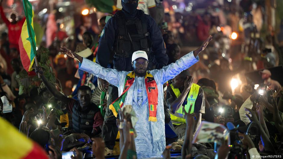Diomaye faye s&rsquo;éloigne du pastef pour affirmer son leadership