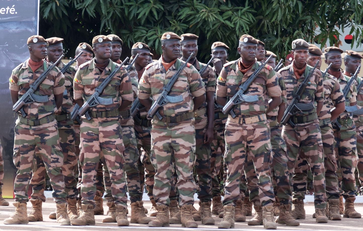 Frappes meurtrières au Mali : dix civils fauchés par des drones militaires