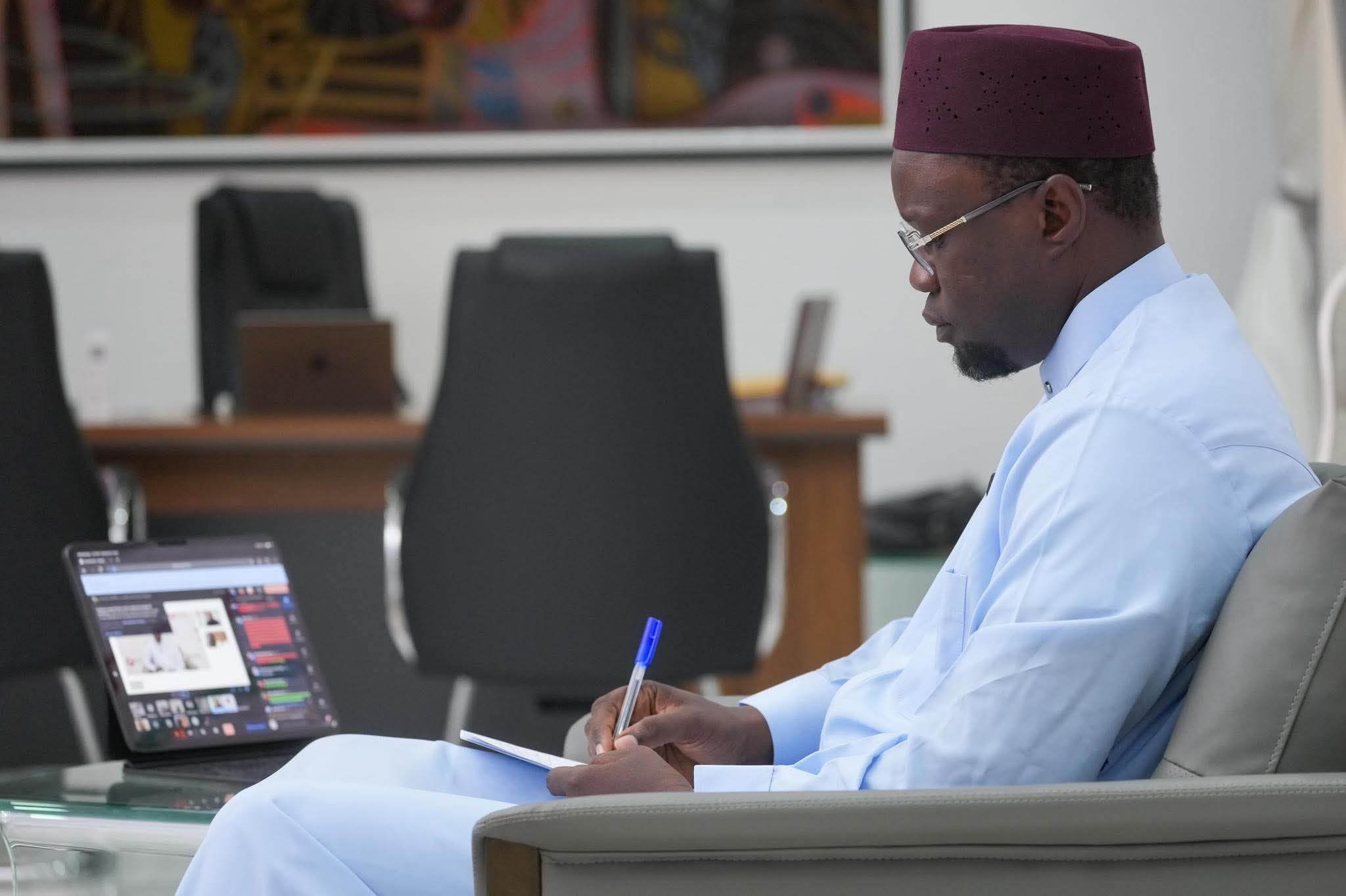 Ousmane Sonko réunit son équipe à Dakar : que cache cette réunion ?