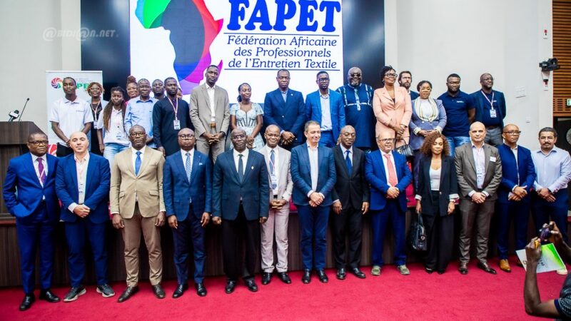Abidjan : les professionnels africains de l’entretien textile discutent industrialisation à fapet 2026