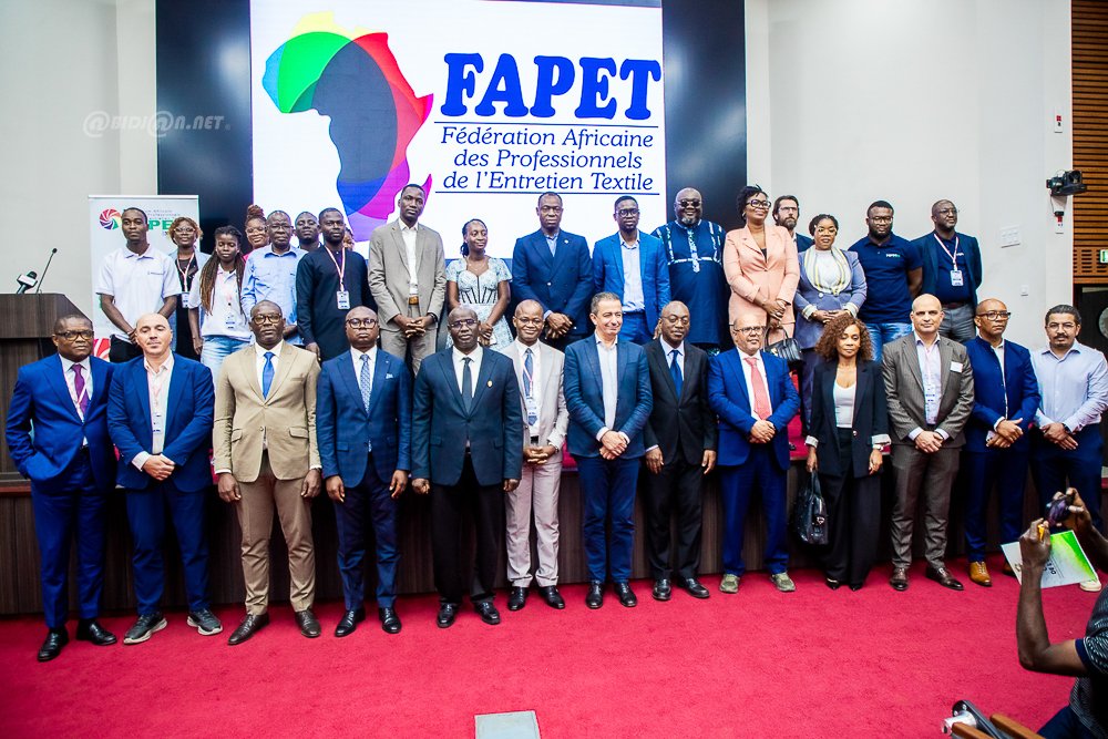 Abidjan : les professionnels africains de l’entretien textile discutent industrialisation à fapet 2026
