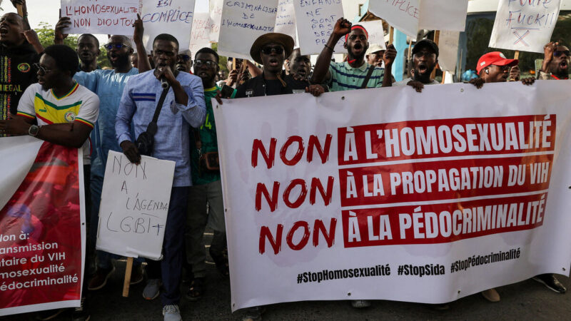 Français détenu au Sénégal pour homosexualité : Paris mobilisé face à l&rsquo;homophobie