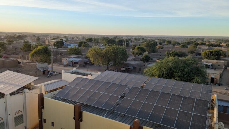 Énergie solaire à Niafounké au Mali : autonomie énergétique pour les soins