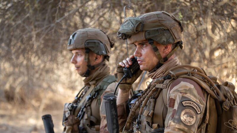 Emmanuel macron critique la junte malienne après l&rsquo;éviction de l&rsquo;armée française