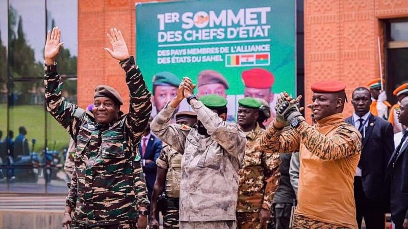 L&rsquo;Alliance des États du Sahel face à l&rsquo;isolement: une analyse des risques après le retrait de la CEDEAO