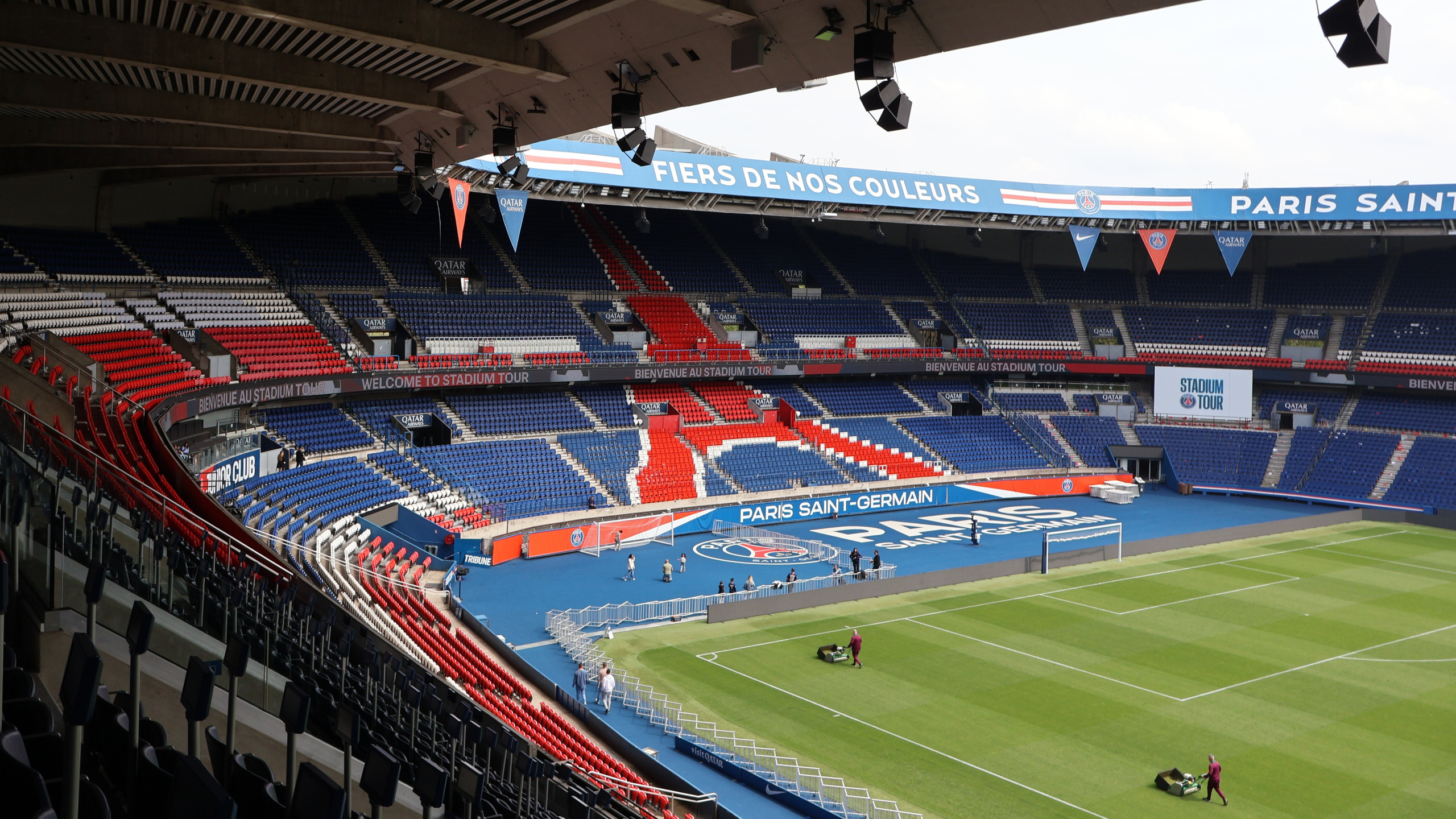 Parc des Princes : le grand écran pour la finale psg-arsenal en direct