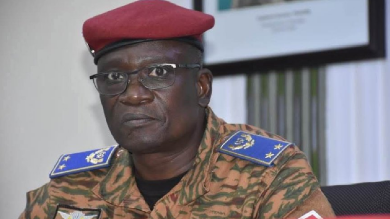 Affaire scandaleuse au Burkina Faso : 170 millions de fcfa dérobés au ministre de la défense