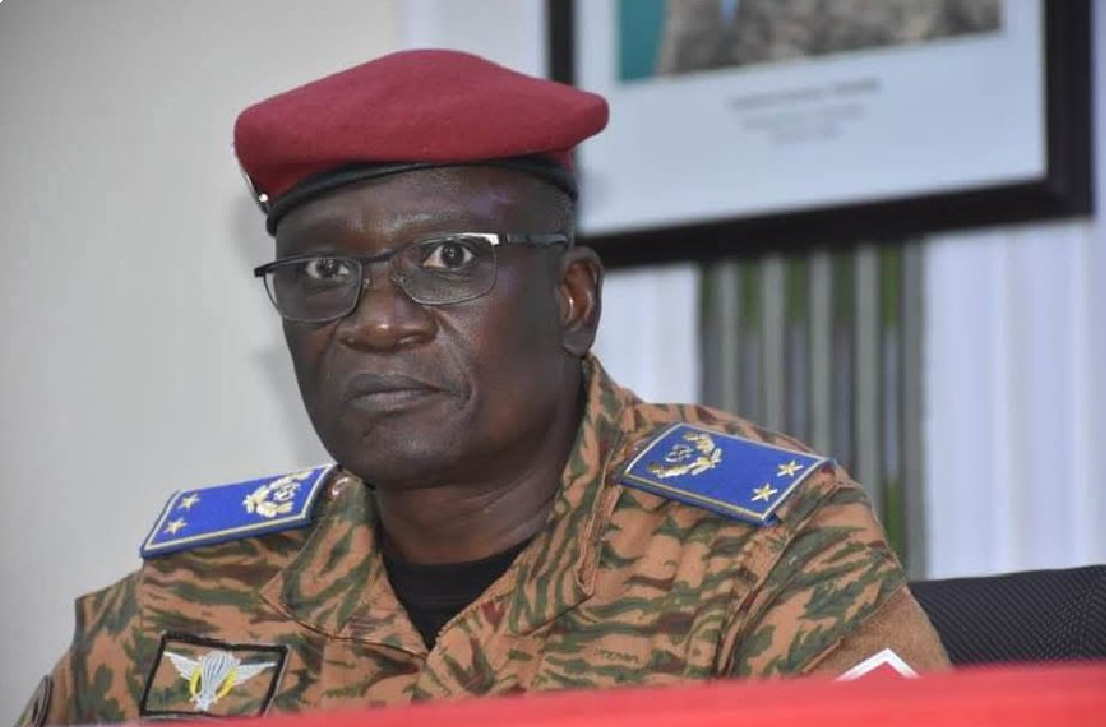 Affaire scandaleuse au Burkina Faso : 170 millions de fcfa dérobés au ministre de la défense