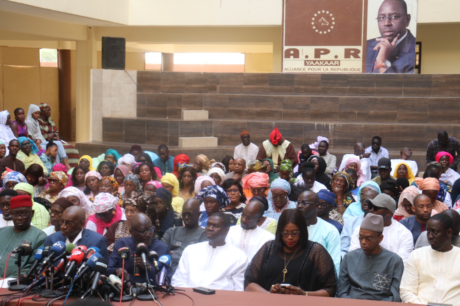 Arrestation de Pape Malick Ndour : l&rsquo;APR accuse Ousmane Sonko de &lsquo;complot politique&rsquo;