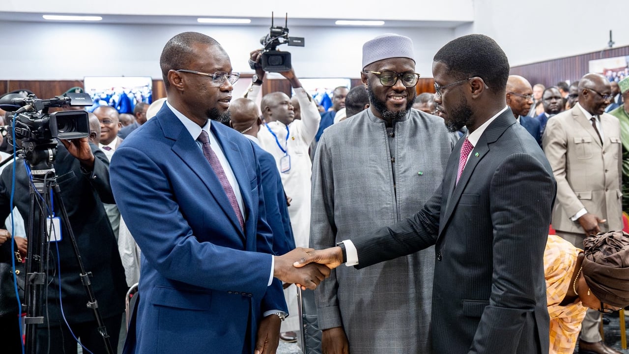 Bassirou diomaye faye retire ousmane sonko de son poste de premier ministre