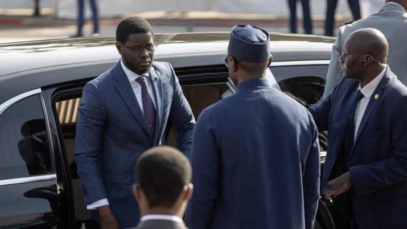 Sénégal : pouvoir de diomaye faye face à l&rsquo;influence de sonko