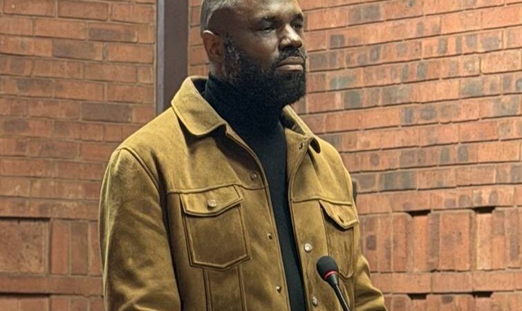 Kemi Seba, un militant panafricaniste face à la justice en Afrique du Sud
