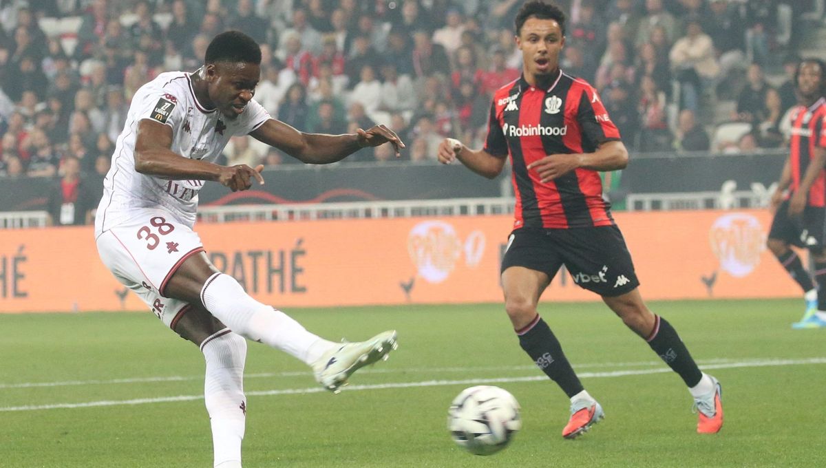 Les joueurs de l'OGC Nice en action lors du match contre Metz