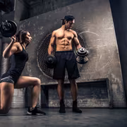 Le Crossfit comprend 52 exercices variés mélangeant musculation, haltérophilie et mouvements gymniques. © oneinchpunch, fotolia