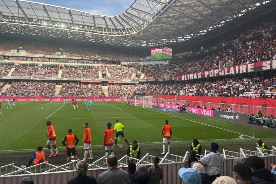 L'Allianz Riviera, stade de l'OGC Nice, prêt à accueillir le match décisif contre Saint-Étienne