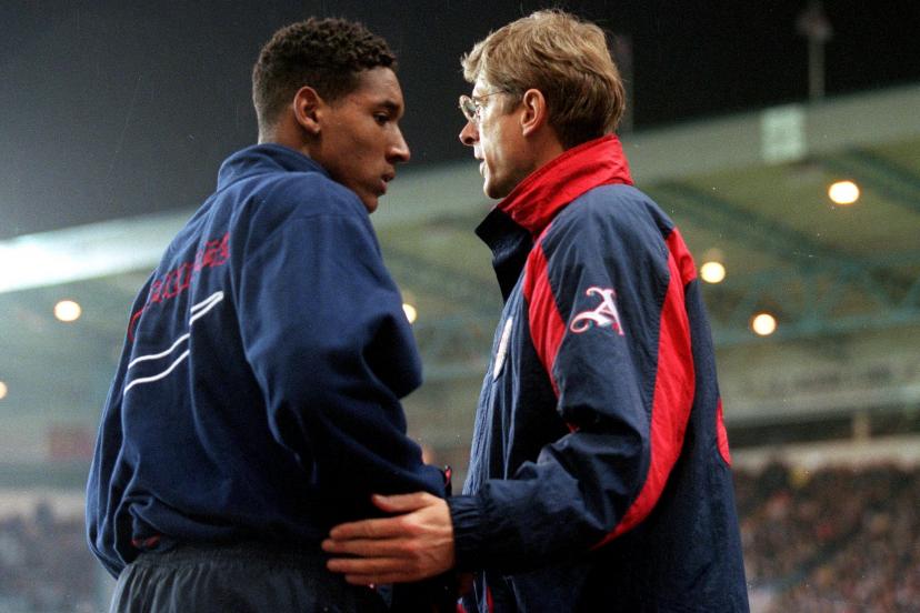 Nicolas Anelka avec Arsène Wenger, entraîneur d'Arsenal, deux mois après son arrivée en Angleterre