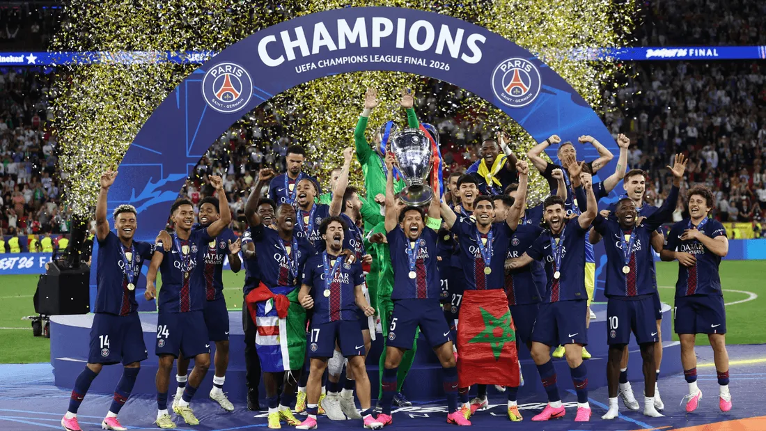 Les joueurs du PSG fêtent leur deuxième Ligue des Champions consécutive