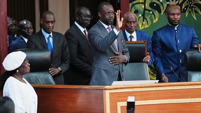 Ousmane Sonko réélu à la tête du Pastef : mise en garde contre ses adversaires