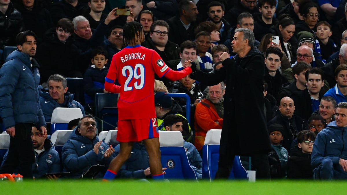 Bradley Barcola sur le départ ? le point sur les tensions avec Luis Enrique au Psg
