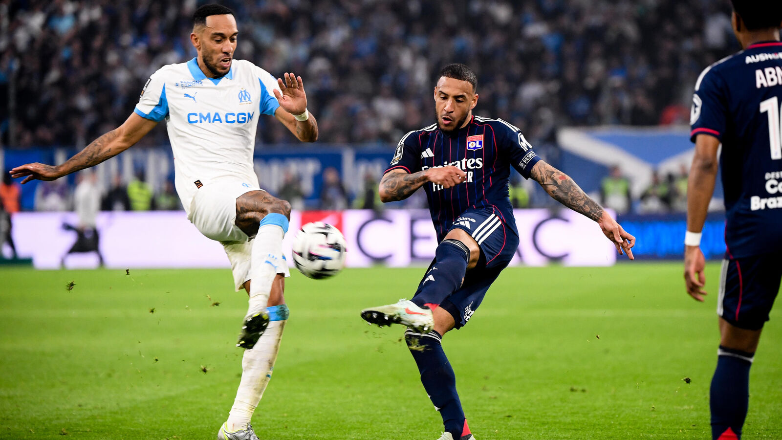 Sanctions de la DNCG : l&rsquo;Olympique de Marseille et l&rsquo;Olympique Lyonnais sous haute surveillance