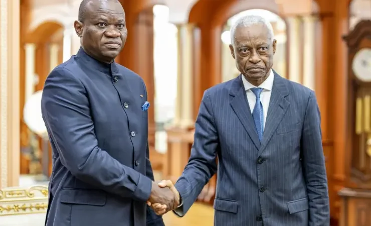 Gabon : le Président Oligui Nguema discute développement urbain avec le maire de Libreville