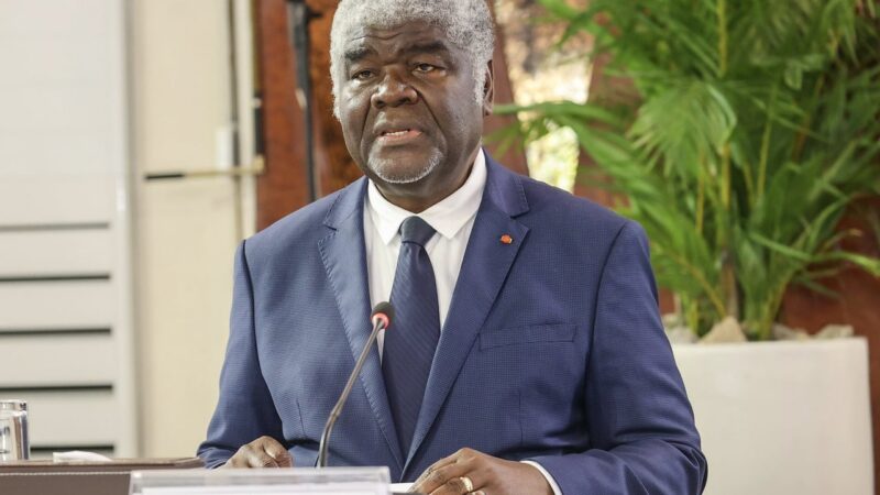 Côte d&rsquo;Ivoire : Robert Beugré Mambé encadre les voyages des ministres