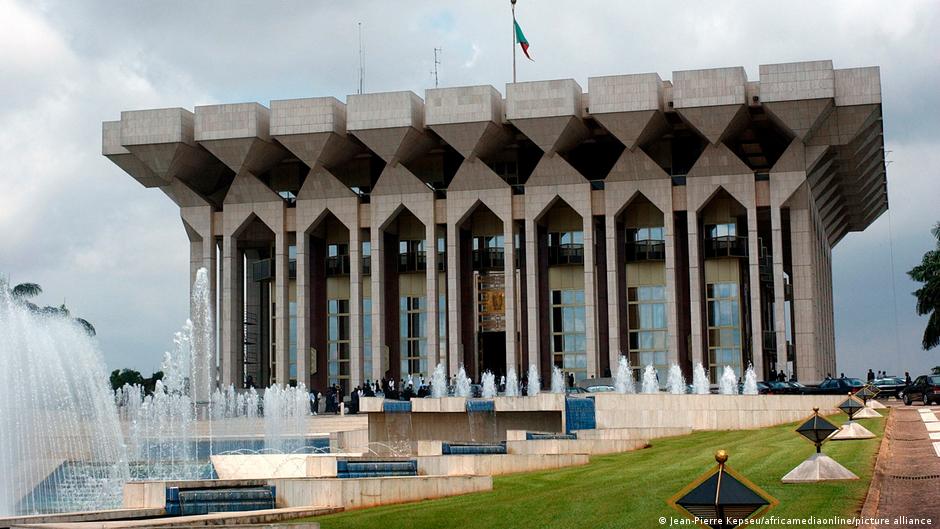 Cameroun : l’État centralise la gestion des impôts locaux