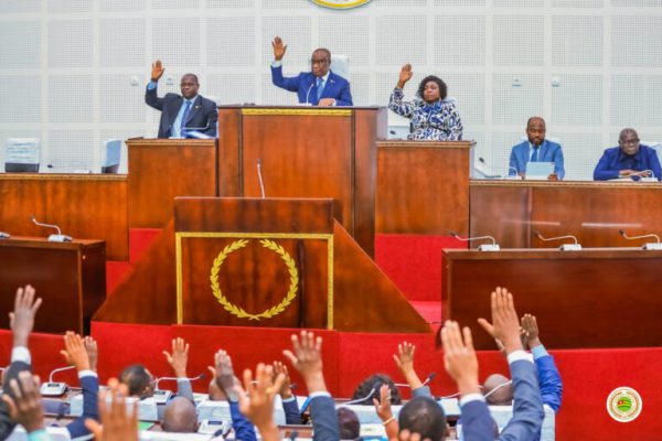 Togo : l’assemblée nationale renforce la sûreté nucléaire avec quatre nouvelles lois