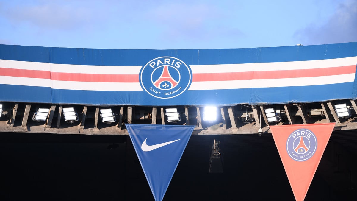 Le Paris Saint-Germain concurrencé par Manchester United sur la piste Mateus Fernandes