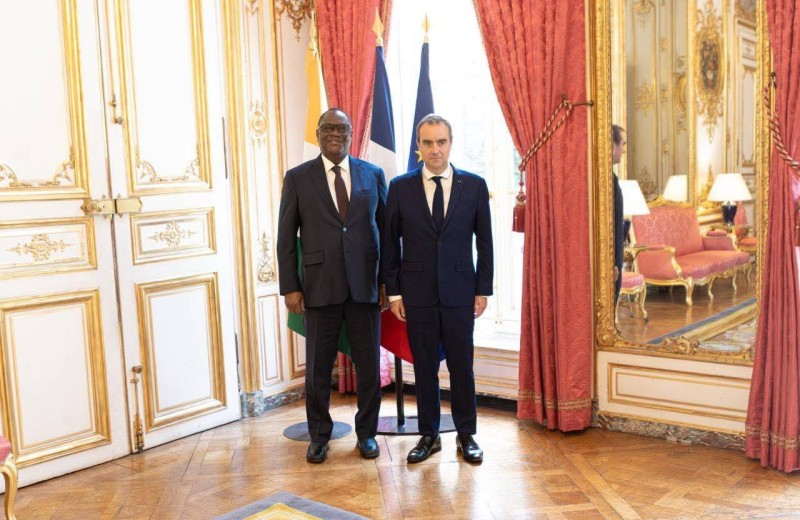 Rencontre historique entre la Côte d&rsquo;Ivoire et la France : Ouattara et Lecornu relancent la coopération stratégique
