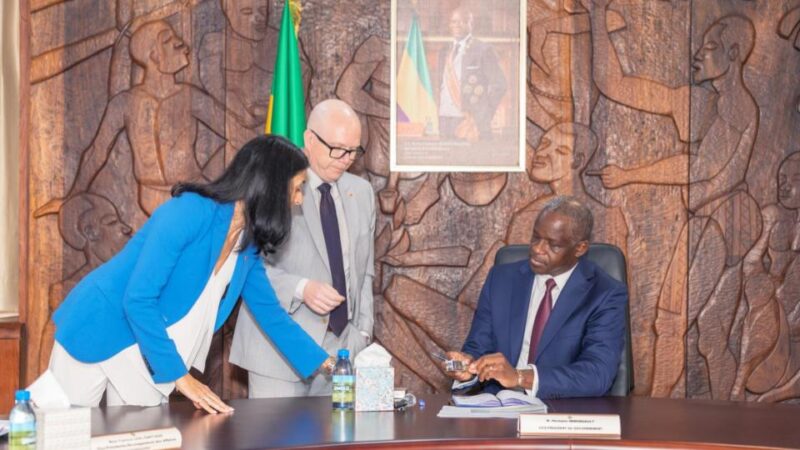 Gabon : des timbres d’accise innovants pour lutter contre la fraude
