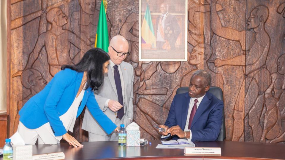 Gabon : des timbres d’accise innovants pour lutter contre la fraude