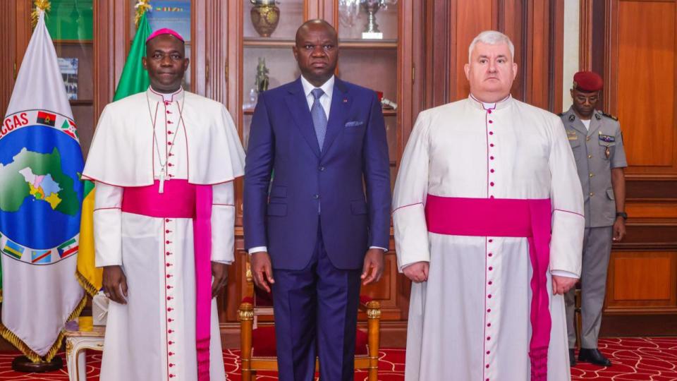 Diplomatie : le Gabon accueille cinq nouveaux ambassadeurs