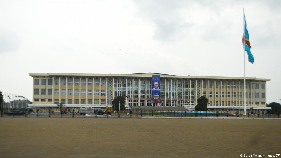 Tension politique en RDC : le projet de réforme constitutionnelle au cœur des débats
