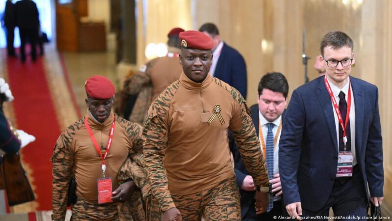 Révolution populaire au Burkina Faso : mythe ou changement réel ?