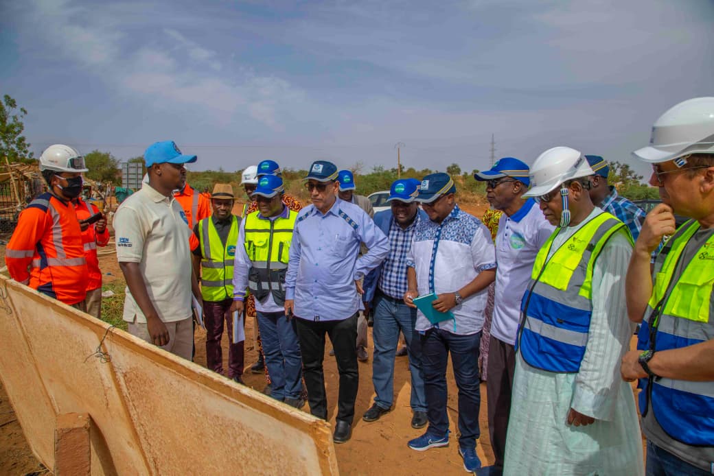 Vue aérienne du chantier de la troisième usine d'eau potable à Niamey