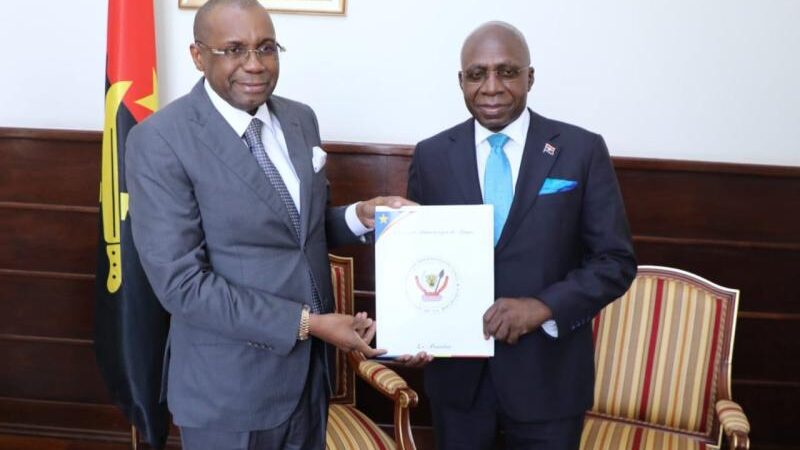 RDC : un message de Félix Tshisekedi transmis à João Lourenço sur fond d’intenses consultations régionales