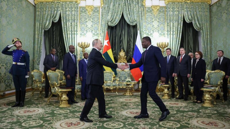 Le Togo renforce sa sécurité : l&rsquo;émergence d&rsquo;Africa Corps et l&rsquo;influence russe