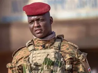 Burkina Faso : le capitaine Traoré face à la crise de confiance d&rsquo;un pouvoir solitaire
