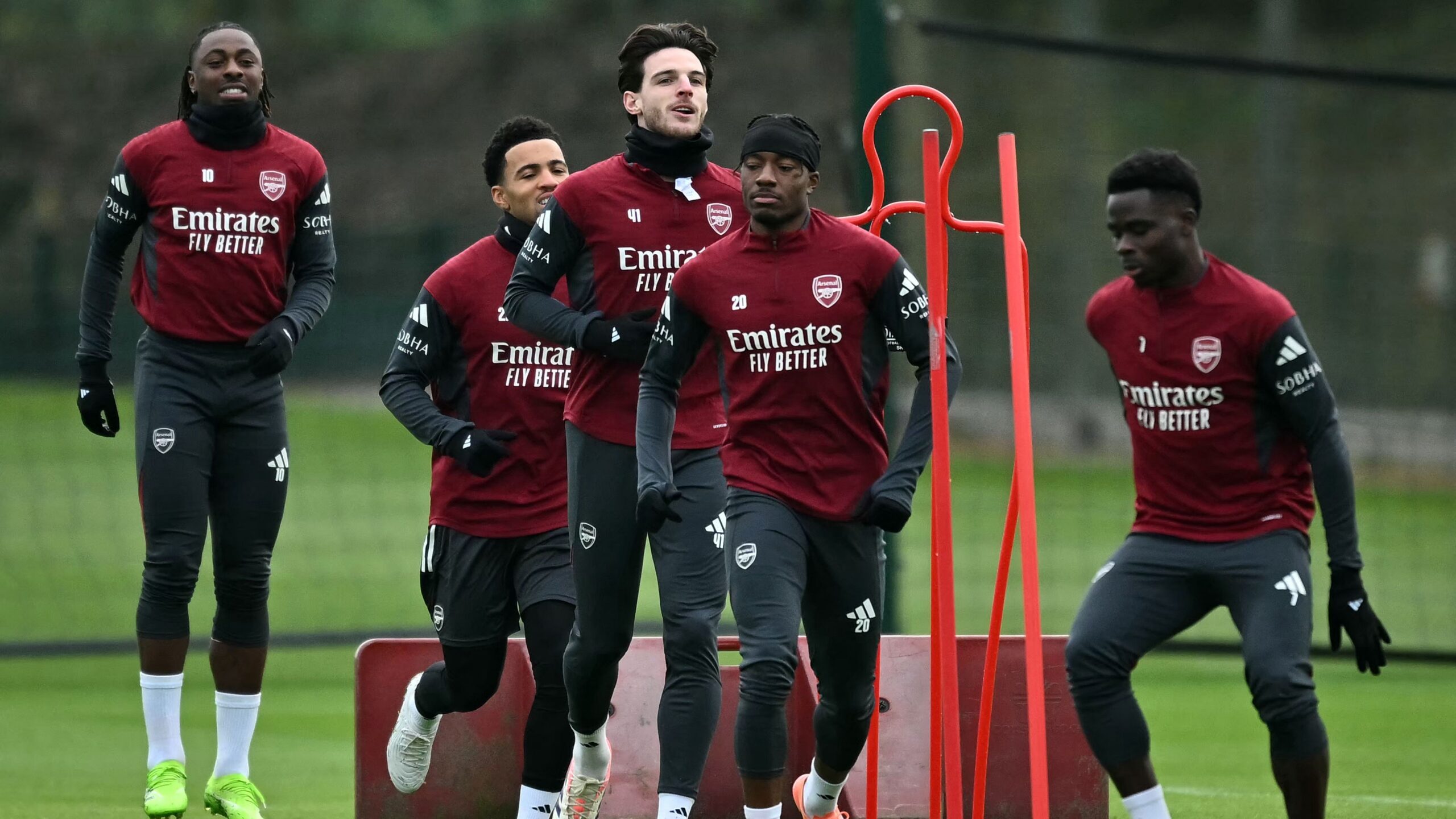 Absence des stars anglaises à l&rsquo;Arsenal : impact sur la pré-saison 2026