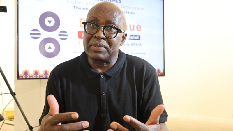 Mbembe analyse la démocratie africaine : une réalité jamais concrétisée