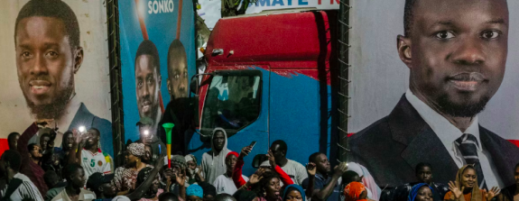 Pastef : l&rsquo;équilibre délicat entre charisme et pouvoir au Sénégal